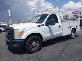 2011 Ford F350 Regular Cab & Chassis 133in WB