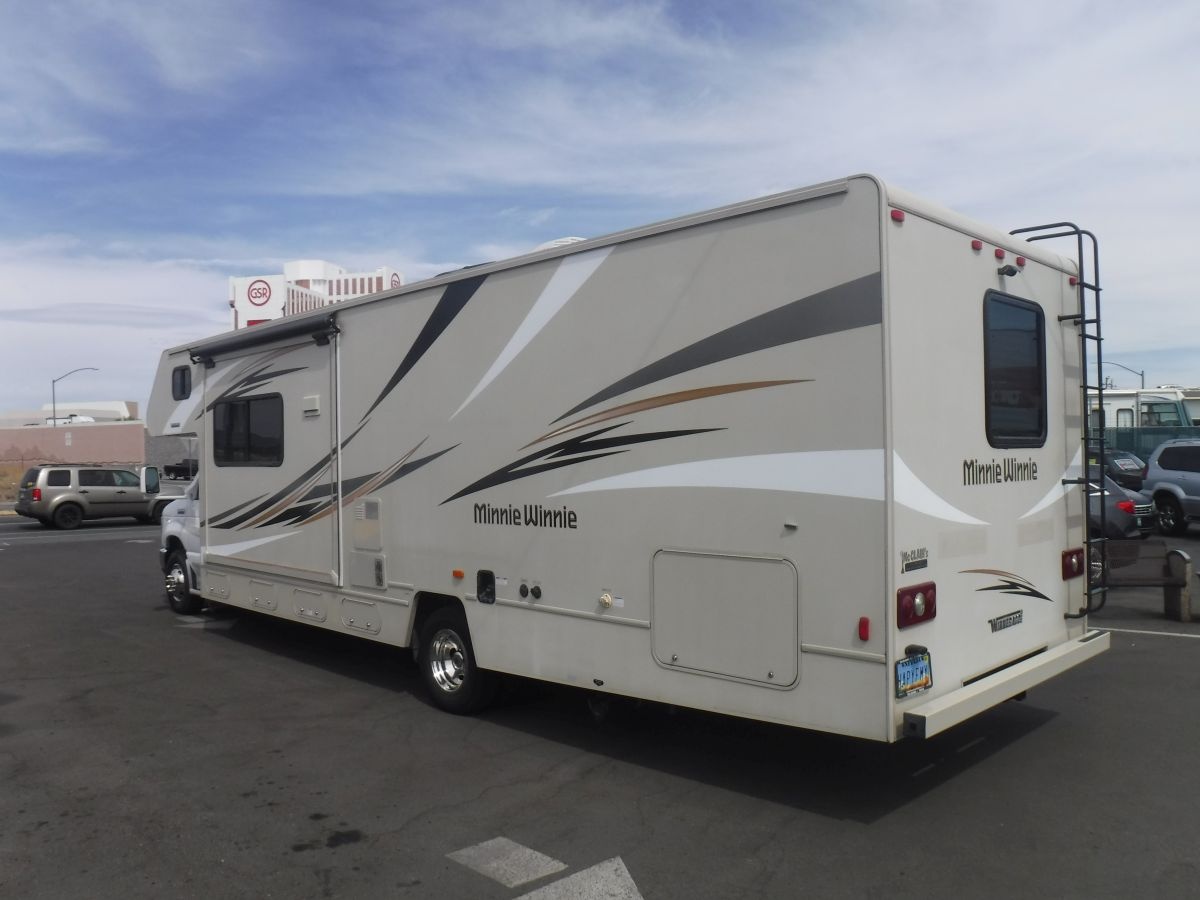 2016 Winnebago Minnie Winnie Model# M-31H Class 